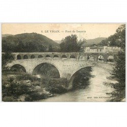 carte postale ancienne 30 LE VIGAN. Pont de Lacroix 1930. En l'état...