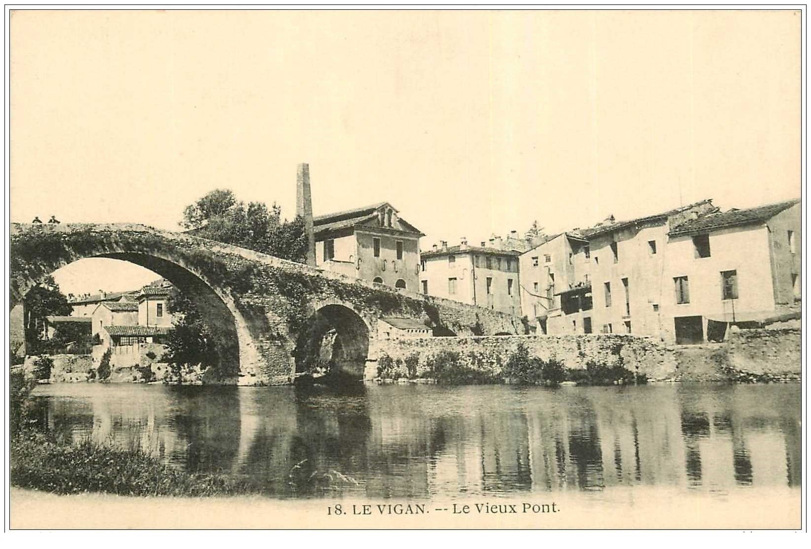 carte postale ancienne 30 LE VIGAN. VIEUX pont