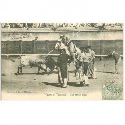 carte postale ancienne 30 NIMES. Corrida de Taureaux. Une pique 1906