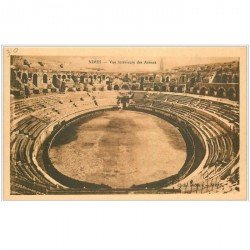 carte postale ancienne 30 NIMES. Les Arènes intérieure. Bédouin