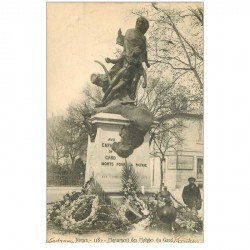 carte postale ancienne 30 NIMES. Monument des Mobiles du Gard 1903