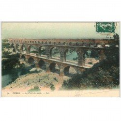 carte postale ancienne 30 NIMES. Pont du Gard 1909