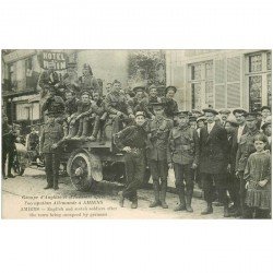 carte postale ancienne 80 AMIENS. Soldats Angais et Ecossais après l'occupation Allemande devant Hôtel du Rhin