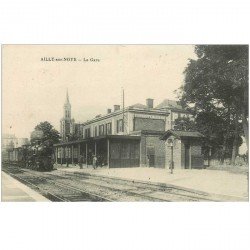 80 AILLY SUR NOYE. La Gare avec Train Locomotive à vapeur