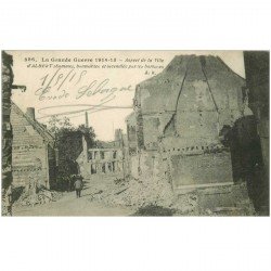 carte postale ancienne 80 ALBERT. Les Ruines incendiées 1915. Bombardement Guerre 1914-18