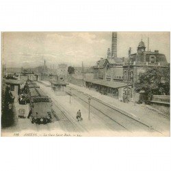 80 AMIENS. La Gare Saint Roch avec Train et wagons