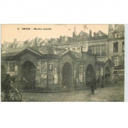 carte postale ancienne 80 AMIENS. Le Marché Lancelle. Affiches Byrrh et Cointreau. Bonneterie Au Dé d'Argent