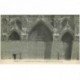 carte postale ancienne 80 AMIENS. Porches Cathédrale protégés par des sacs en 1915