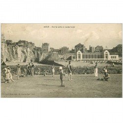 carte postale ancienne 80 AULT. La Plage sur le sable