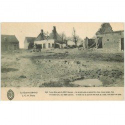 carte postale ancienne 80 BRAY SUR SOMME. Ferme Billon avec trous d'Obus