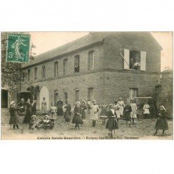 carte postale ancienne 80 BUIGNY LES GAMACHES. Colonie Sainte Geneviève 1915 jeux de tennis et croquet pour jeunes filles