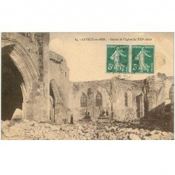 carte postale ancienne 80 CAYEUX-SUR-MER. Ruines de l'Eglise 1911 animation