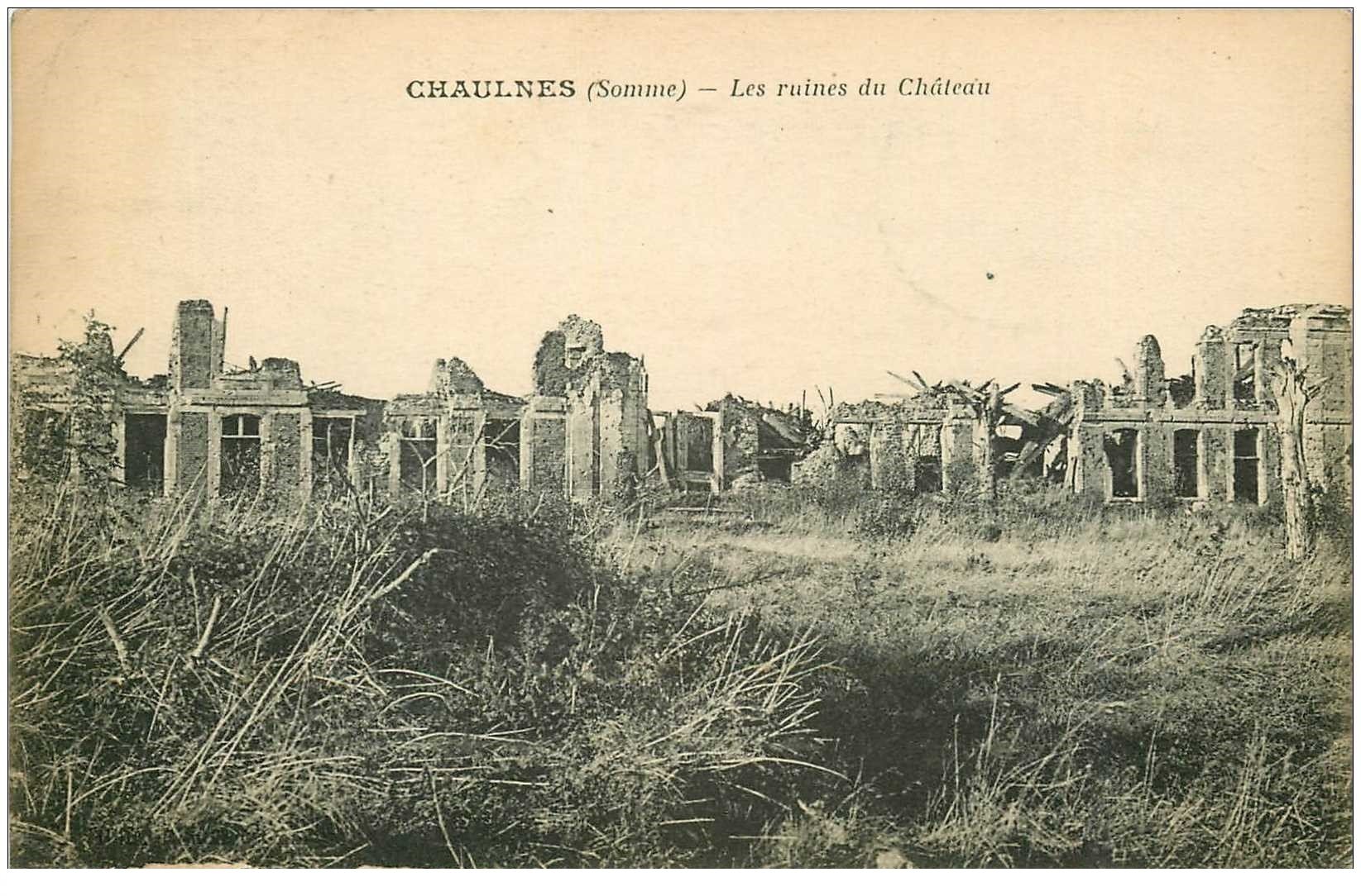 carte postale ancienne 80 CHAULNES. Ruines du Château 1933. Petit blanc bord inférieur