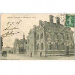 carte postale ancienne 80 DOULLENS. La Nouvelle Ecole 1907