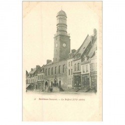 carte postale ancienne 80 DOULLENS. Le Beffroi et magasin Delahaye