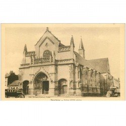 carte postale ancienne 80 DOULLENS. L'Eglise voiture et camion anciens