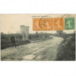 carte postale ancienne 80 HANCOURT. Une Route 1922