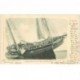 carte postale ancienne 80 LE CROTOY. Débarquement d'un bateau de Pêcheurs crotellois 1902. Métiers de la Mer