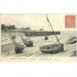 carte postale ancienne 80 LE HOURDEL. Le Port à Marée basse 1905