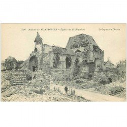 carte postale ancienne 80 MONTDIDIER. Ruines Guerre 1914. Eglise Saint-Sépulcre avec Soldat