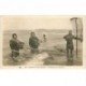 carte postale ancienne 80 QUEND PLAGE. Pêcheuses de Crevettes 1937. Poissons et Crustacés