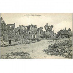 carte postale ancienne 80 ROYE. Ruines Place d'Armes