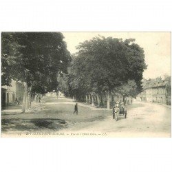 carte postale ancienne 80 SAINT-VALERY-SUR-SOMME. Attelage Rue Hôtel Dieu 1907