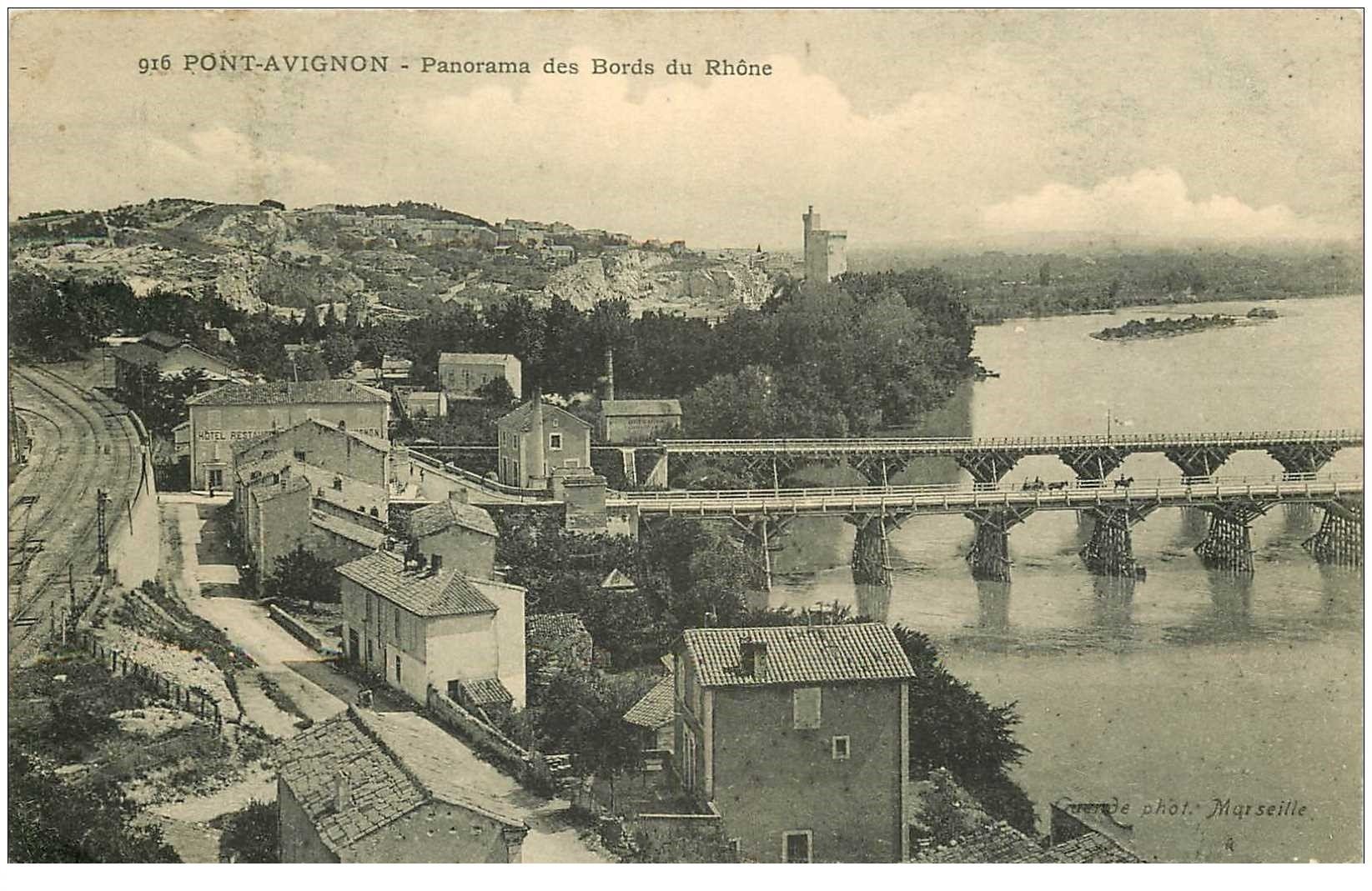 carte postale ancienne 84 AVIGNON. Panorama des Bords du Rhône 1905