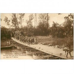 carte postale ancienne 84 AVIGNON. Travaux du 7ème Génie Passage de Troupe sur Pont 1928