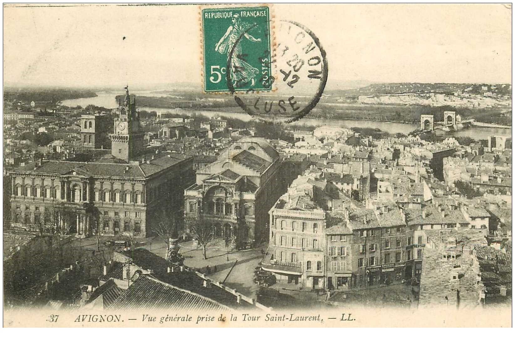 carte postale ancienne 84 AVIGNON. Vue de la Tour Saint-Laurent 1910