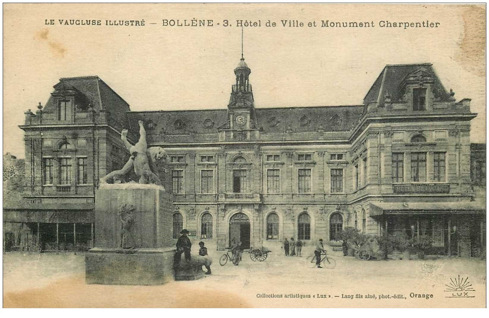 carte postale ancienne 84 BOLLENE. Hôtel de Ville Monument Charpentier 1927