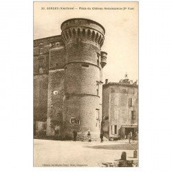carte postale ancienne 84 GORDES. Place du Château Renaissance avec Boucherie