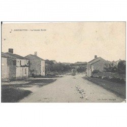 carte postale ancienne 85 CHEVRETTES. La Grande Route 1919
