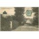 carte postale ancienne 02 MARLE. La Tour 1906. Animation