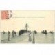 carte postale ancienne 85 LES SABLES D'OLONNE. La Jetée Sémaphore au bout 1905 élégantes avec ombrelles et Bateaux de Pêche