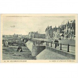 carte postale ancienne 85 LES SABLES D'OLONNE. Le Remblai Boulevard Clémenceau 1938
