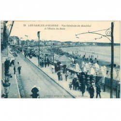 carte postale ancienne 85 LES SABLES D'OLONNE. Le Remblai Heure du Bain