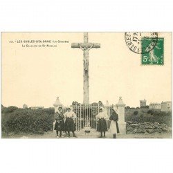 carte postale ancienne 85 LES SABLES D'OLONNE. Sablaises 1913 le Calvaire de Saint Nicolas