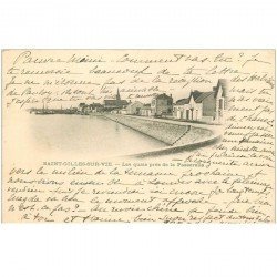 carte postale ancienne 85 SAINT GILLES CROIX DE VIE. Quais près de la Passerelle 1902