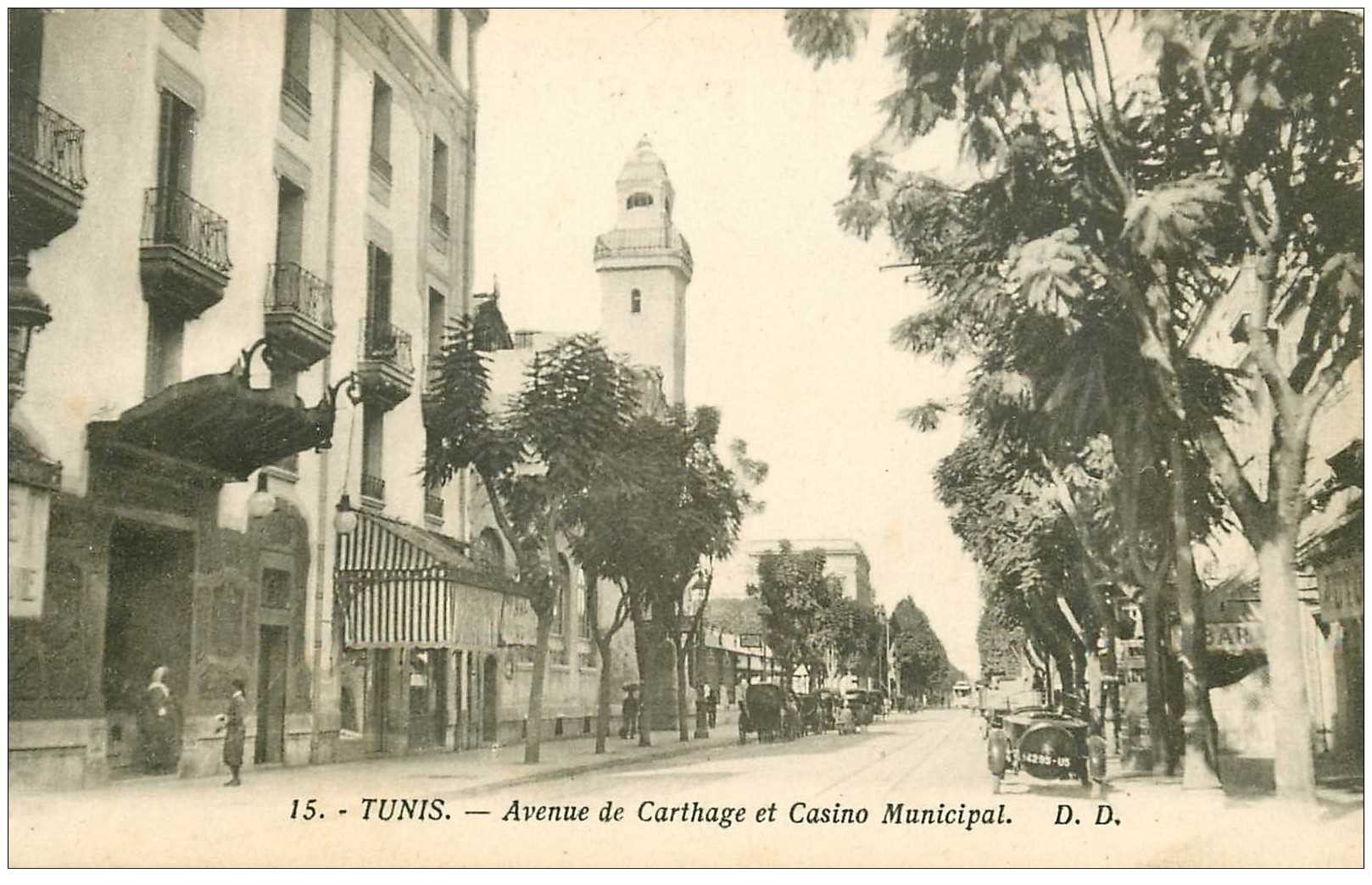 carte postale ancienne Tunisie. TUNIS. Casino Municipal Avenue de Carthage avec voiture ancienne