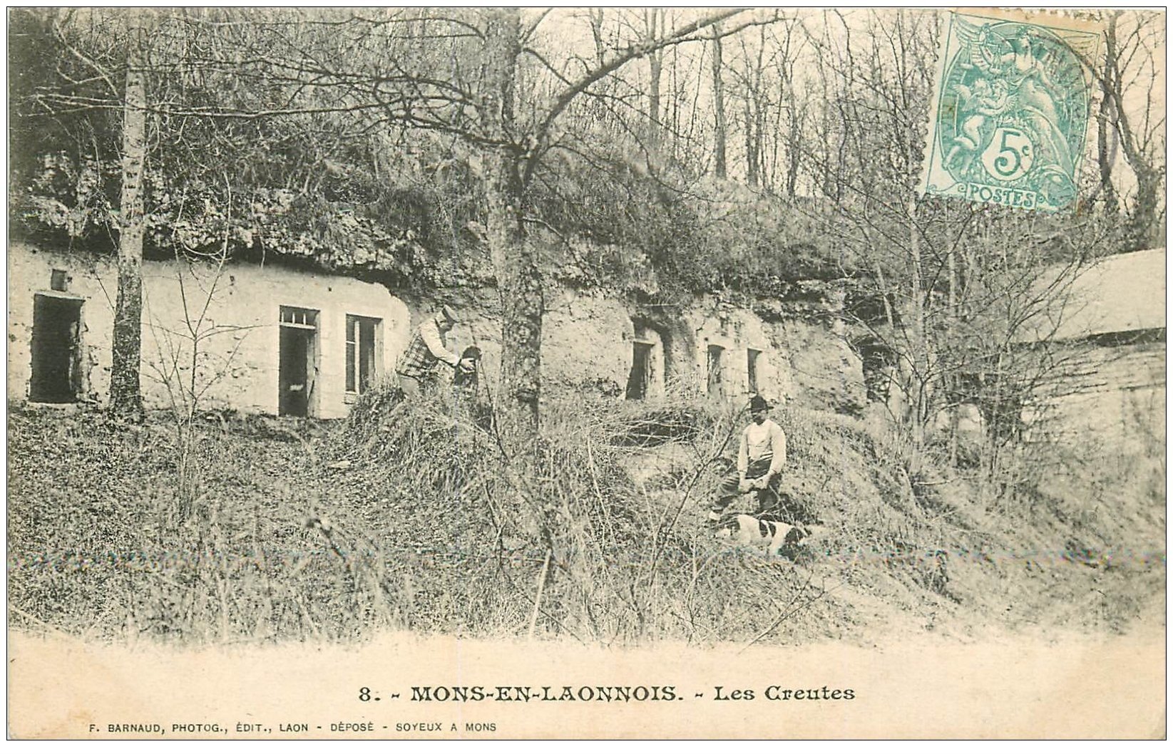 carte postale ancienne 02 MONS-EN-LAONNOIS. Les Creutes 1906