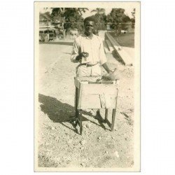 ANTILLES. Haïti. Selling candies. Vendeur Ambulant de confiserie. photo carte postale
