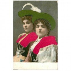 carte postale ancienne AUTRICHE OSTERREICH. Femmes costume traditionnel avec véritable velour et gauffrée