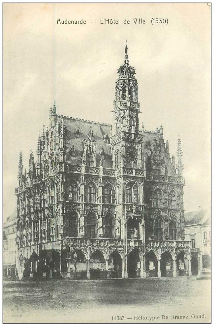 carte postale ancienne AUBENARDE. Hôtel de Ville