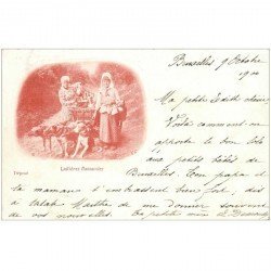 carte postale ancienne Belgique. BRUXELLES 1900. Attelage de Chiens pour Laitières Flamandes 1900