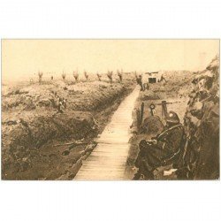 carte postale ancienne GUERRE 1914-18. Tranchées Steenstraete Tombes couronnées