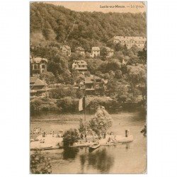 carte postale ancienne LUSTIN SUR MEUSE. La Plage (défauts)