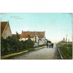 carte postale ancienne WATERLOO. La Haie Sainte attelage