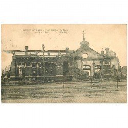 carte postale ancienne YPRES IEPER. La Gare en ruine 1920