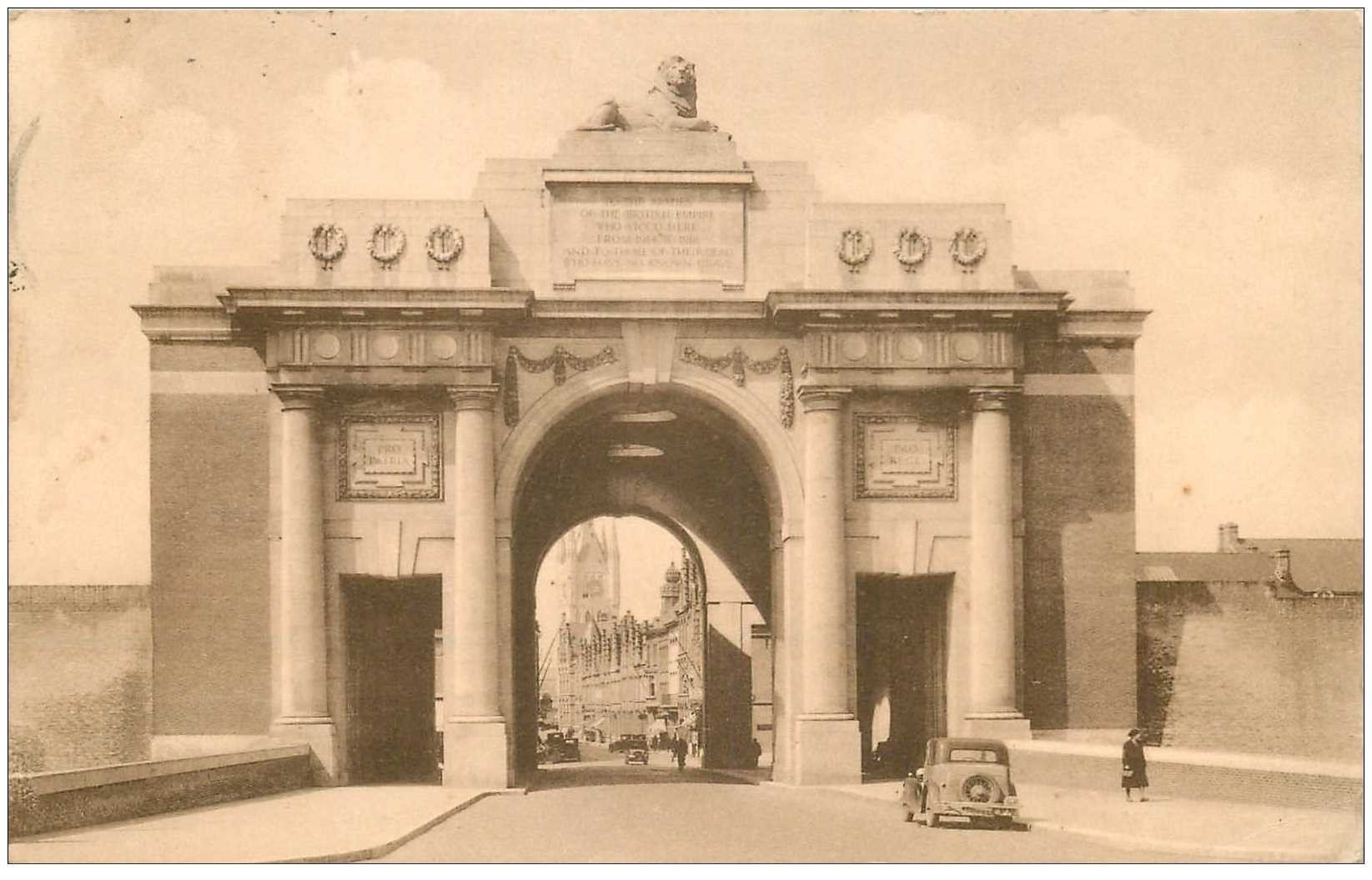 carte postale ancienne YPRES IEPER. Porte de Menin 1935